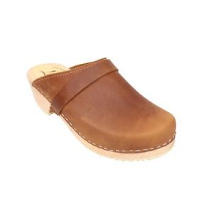 Classic Brown  Clogs // Lotta From Stockholm